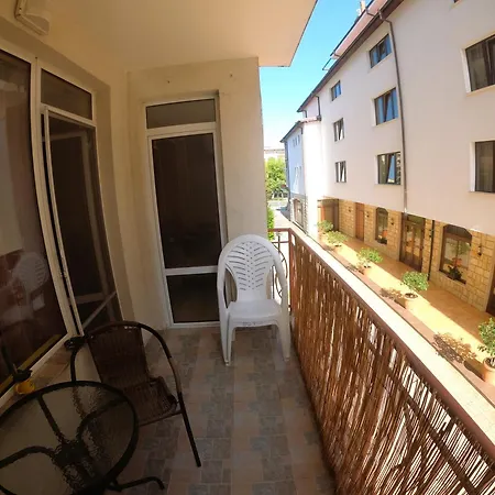 Aleksiev Sunny Day 1 아파트